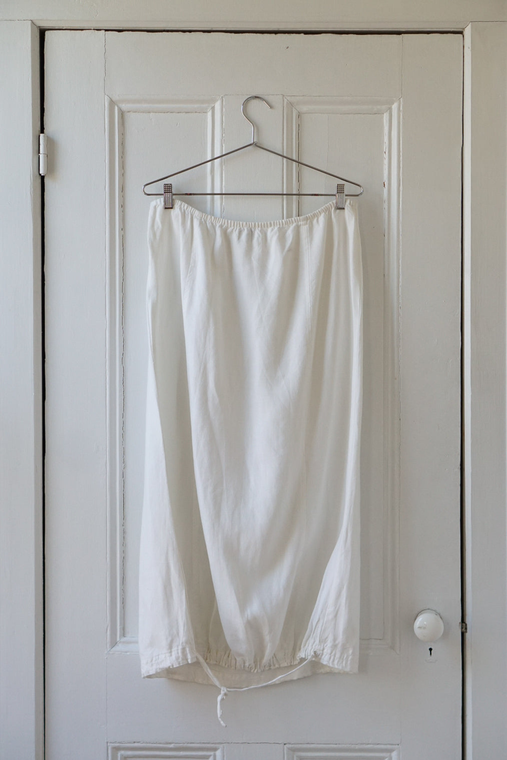 White Linen Maxi Skirt w Drawstring Hem | Size L/XL