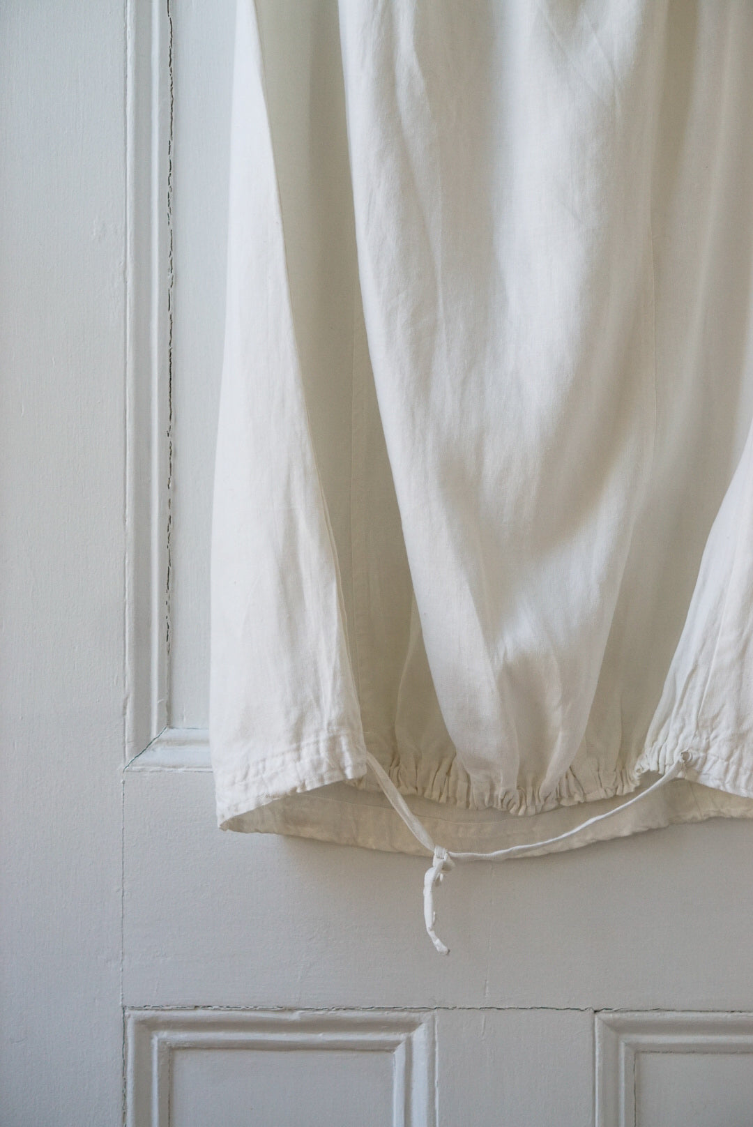 White Linen Maxi Skirt w Drawstring Hem | Size L/XL