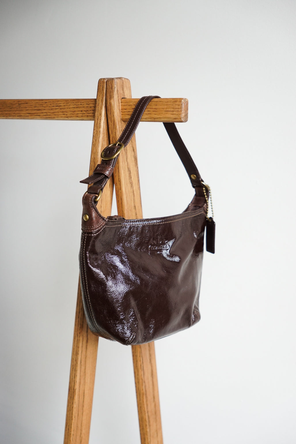 00s Coach Chocolate Patent Leather Shoulder Bag