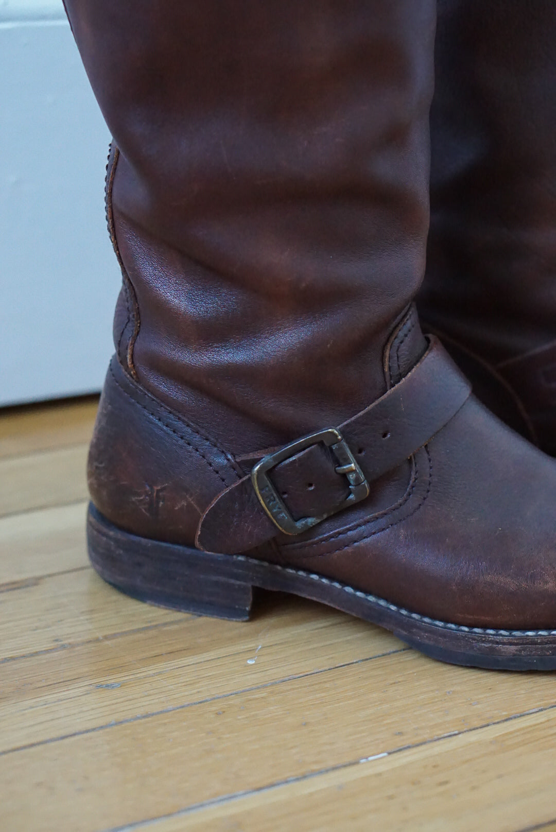 Frye Walnut Leather Riding Boots | Size 8.5