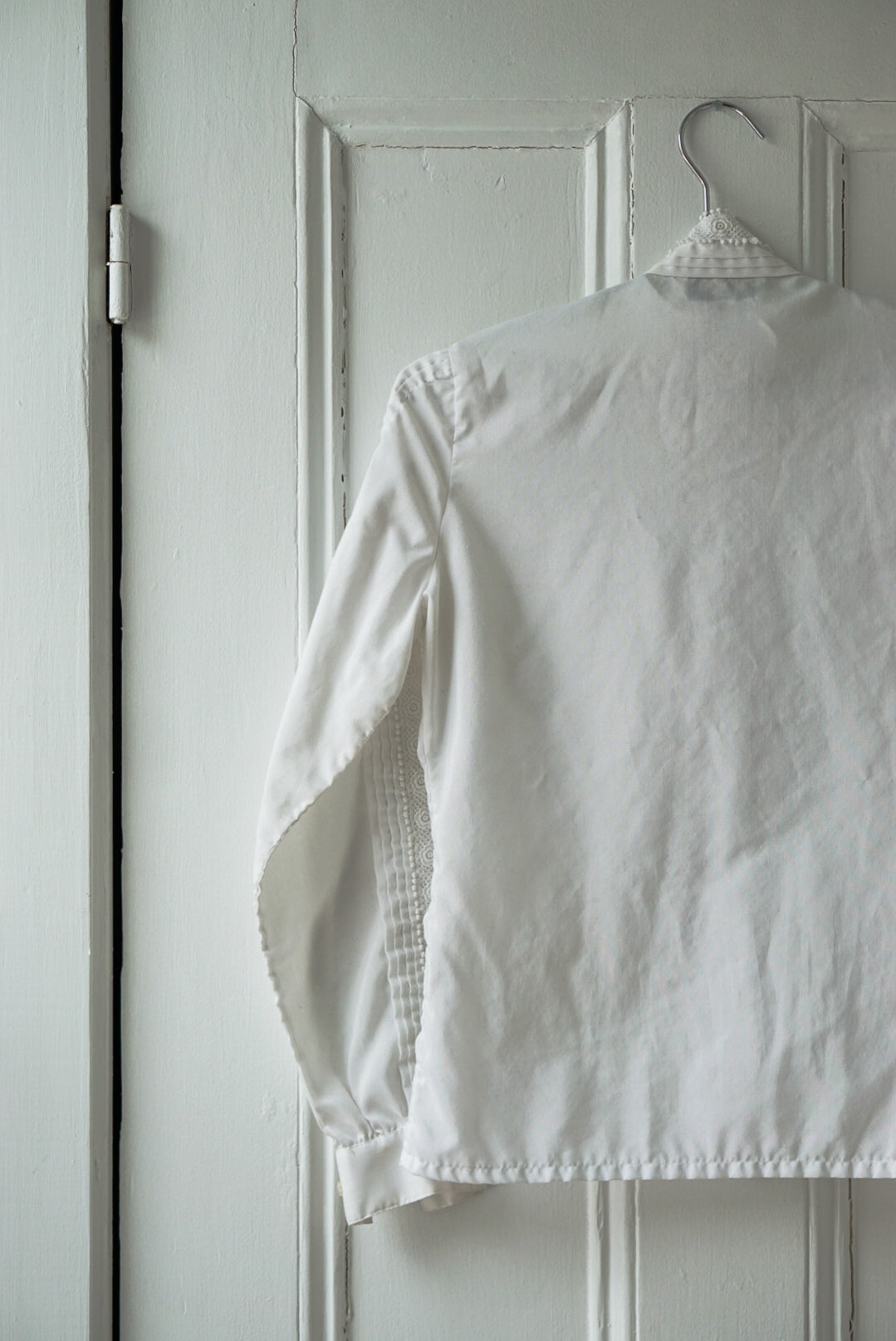 Designer Collection White Embellished Blouse | Size S