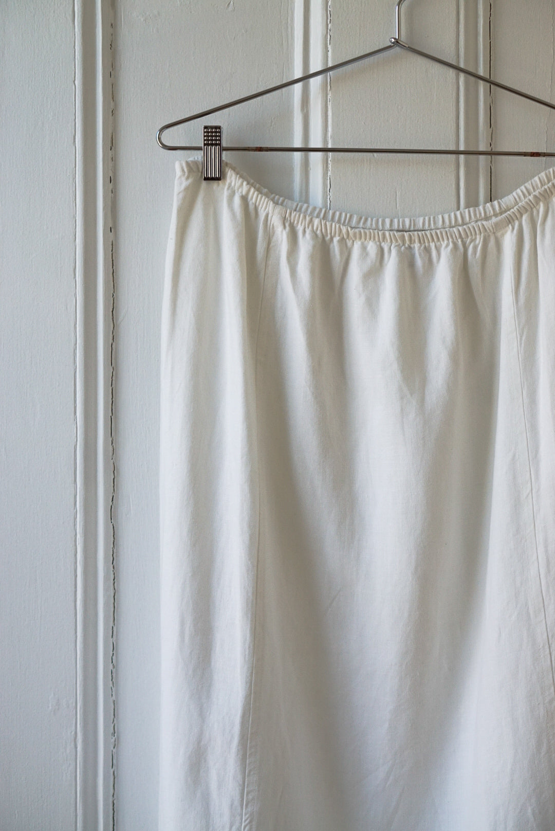 White Linen Maxi Skirt w Drawstring Hem | Size L/XL