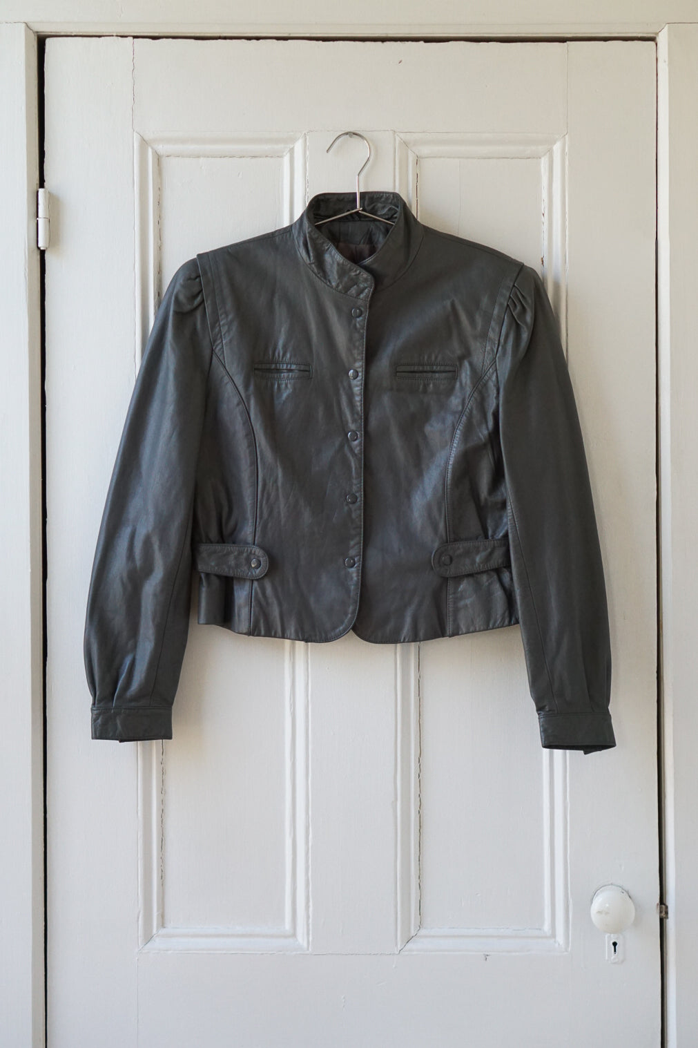 Fossil Gray Cropped Leather Jacket | Size S/M