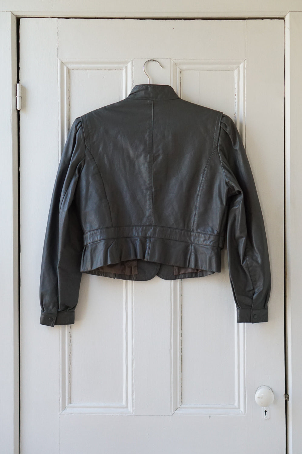 Fossil Gray Cropped Leather Jacket | Size S/M