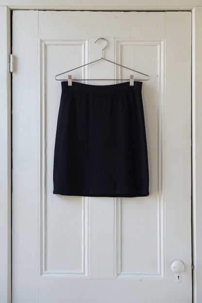 St. John Black Knit Mini Skirt | Size 27/28