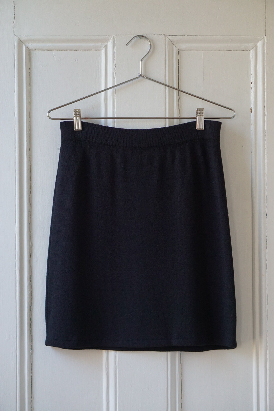 St. John Black Knit Mini Skirt | Size 27/28