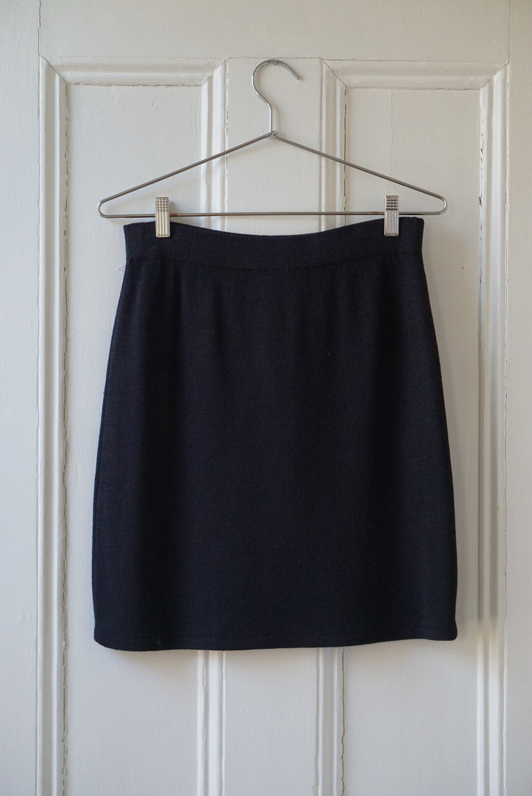 St. John Black Knit Mini Skirt | Size 27/28