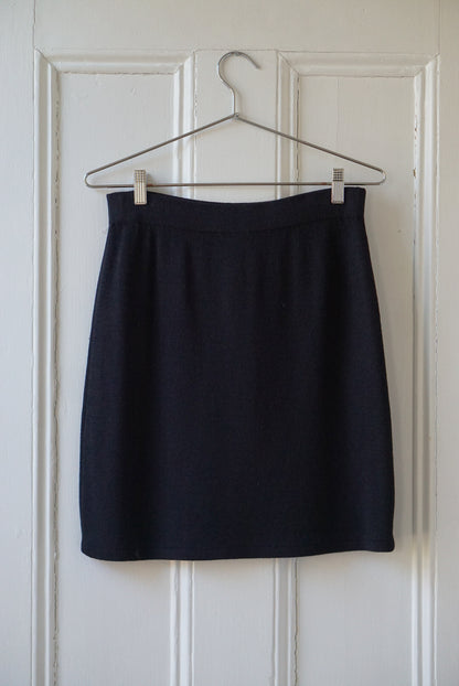 St. John Black Knit Mini Skirt | Size 27/28