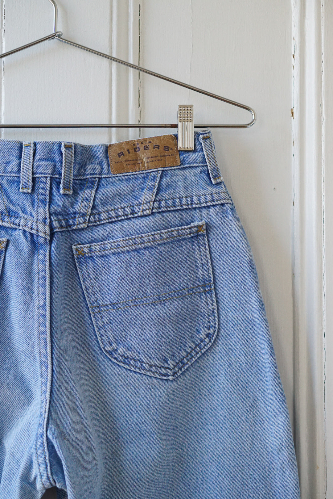 Riders Light Wash High Rise Jeans | Size 27/28